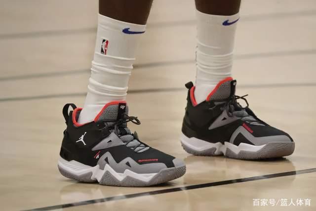 CBA夏联-郑昊燃7记三分砍27分 天津大胜广州